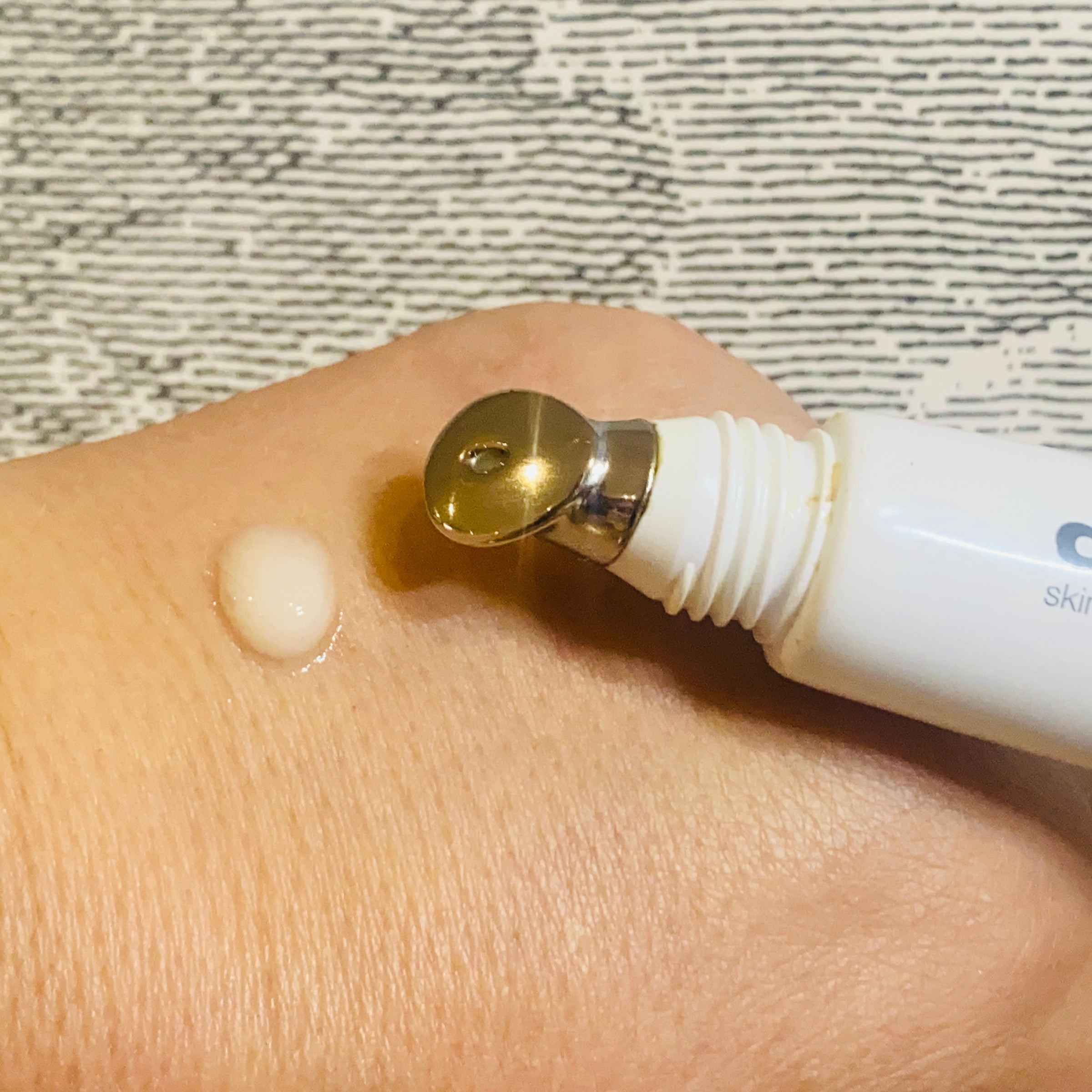Stress Positive Eye Lift